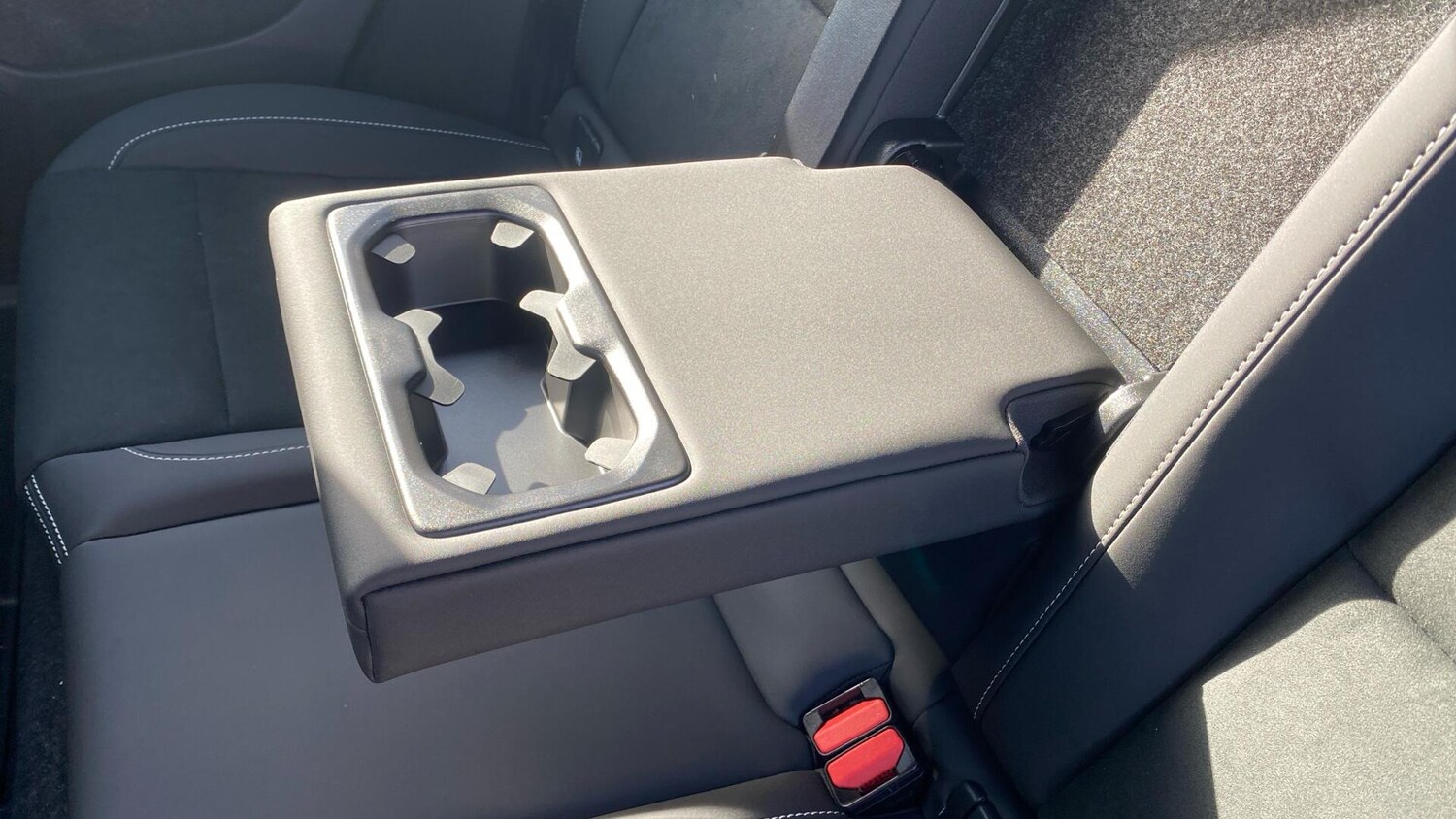 Used Volvo XC40 2026 for sale - 77898508: Photo 25