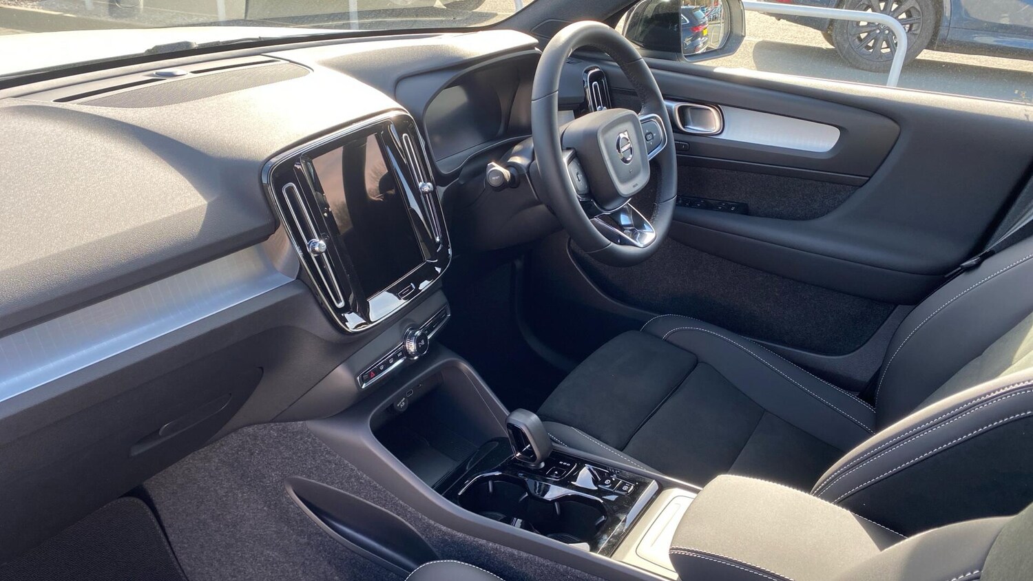 Used Volvo XC40 2026 for sale - 77898508: Photo 30