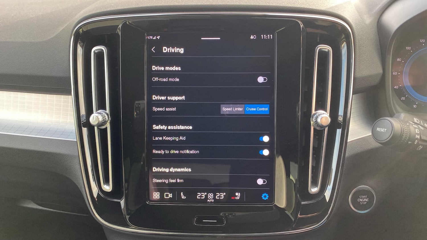 Used Volvo XC40 2023 for sale - 76936269: Photo 16