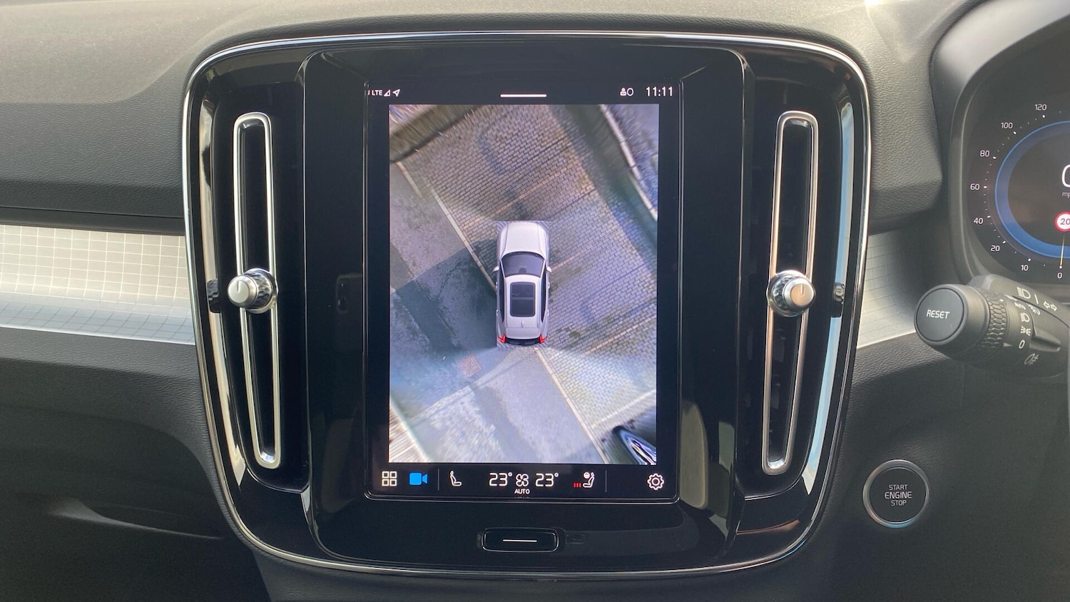 Used Volvo XC40 2023 for sale - 76936269: Photo 19