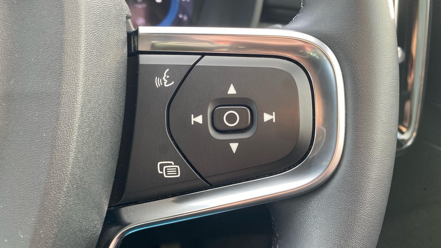 Used Volvo XC40 2023 for sale - 76936269: Photo 22