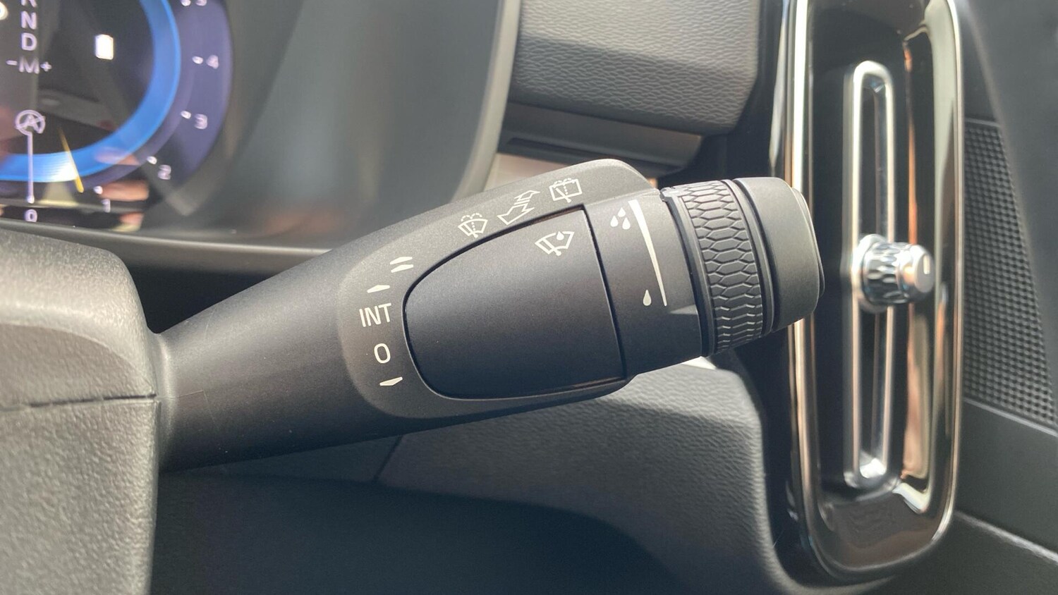 Used Volvo XC40 2023 for sale - 76936269: Photo 23