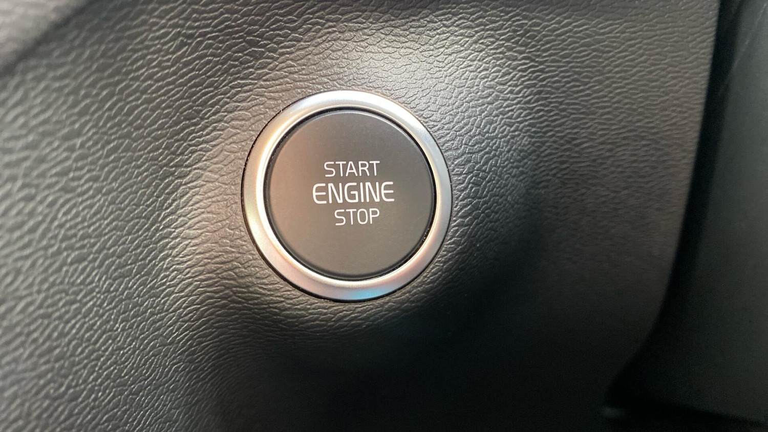 Used Volvo XC40 2023 for sale - 76936269: Photo 27