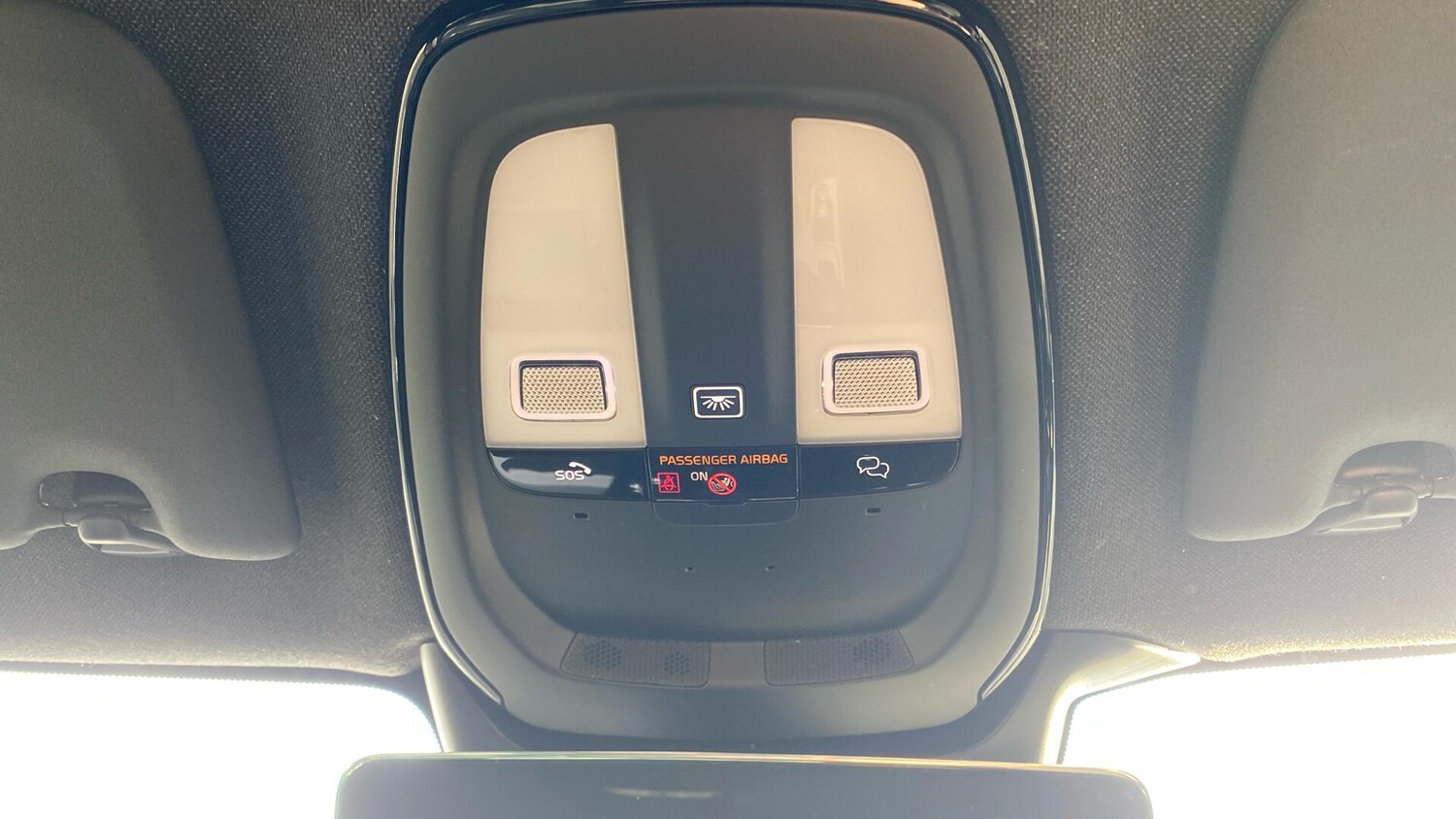 Used Volvo XC40 2023 for sale - 76936269: Photo 28