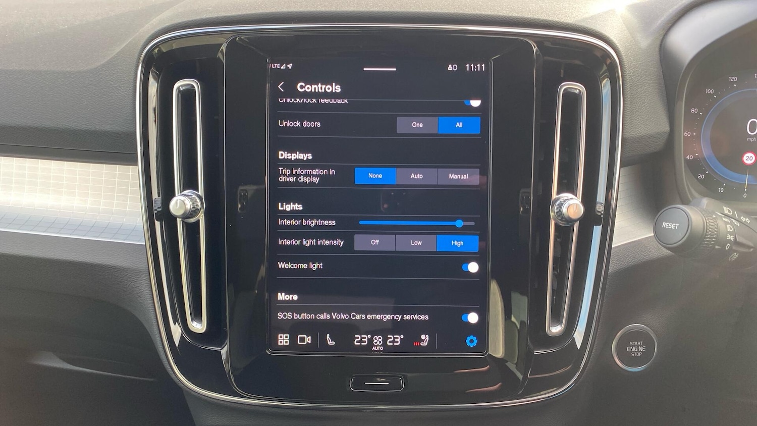 Used Volvo XC40 2023 for sale - 76936269: Photo 31