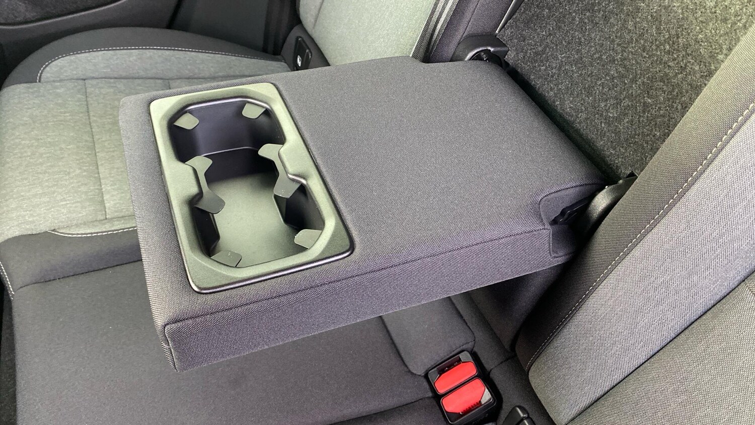 Used Volvo XC40 2023 for sale - 76936269: Photo 33