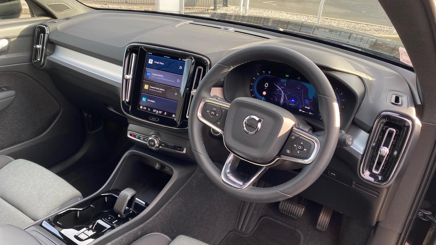 Used Volvo XC40 2023 for sale - 76936269: Photo 4