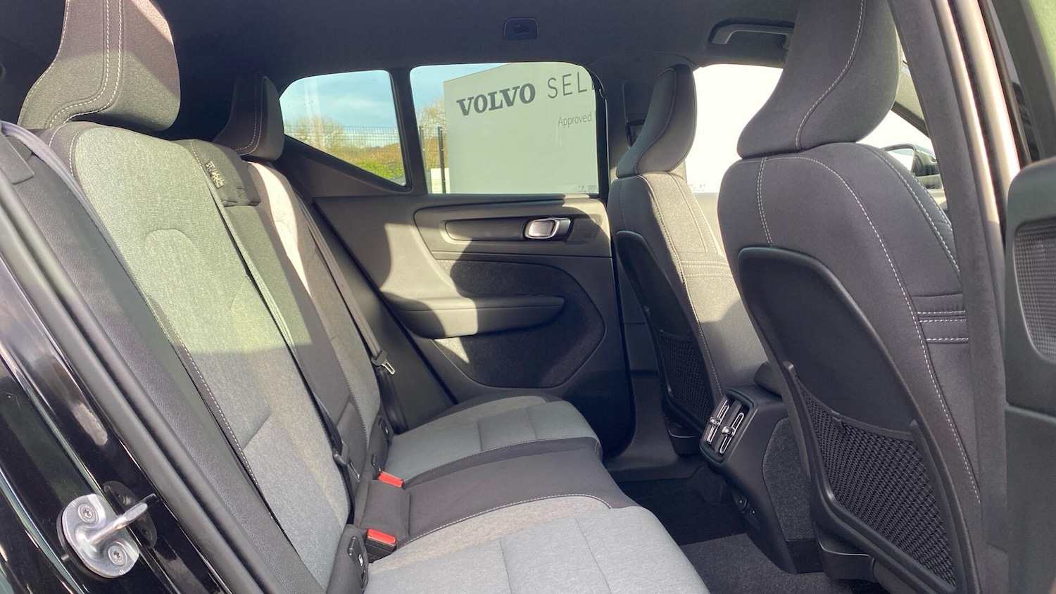 Used Volvo XC40 2023 for sale - 76936269: Photo 6