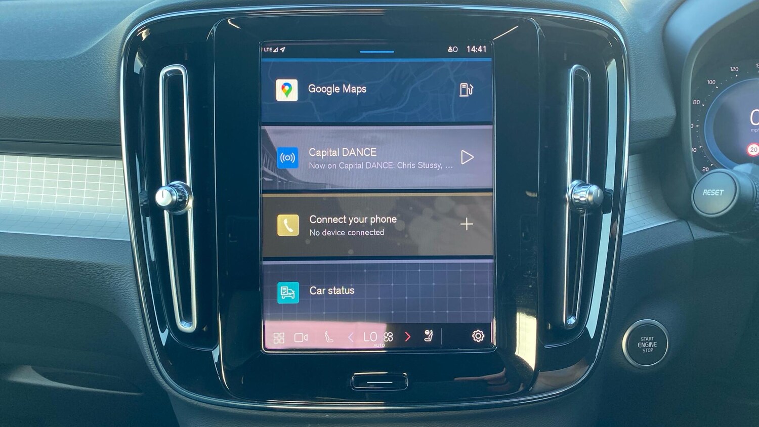 Used Volvo XC40 2023 for sale - 77768928: Photo 12