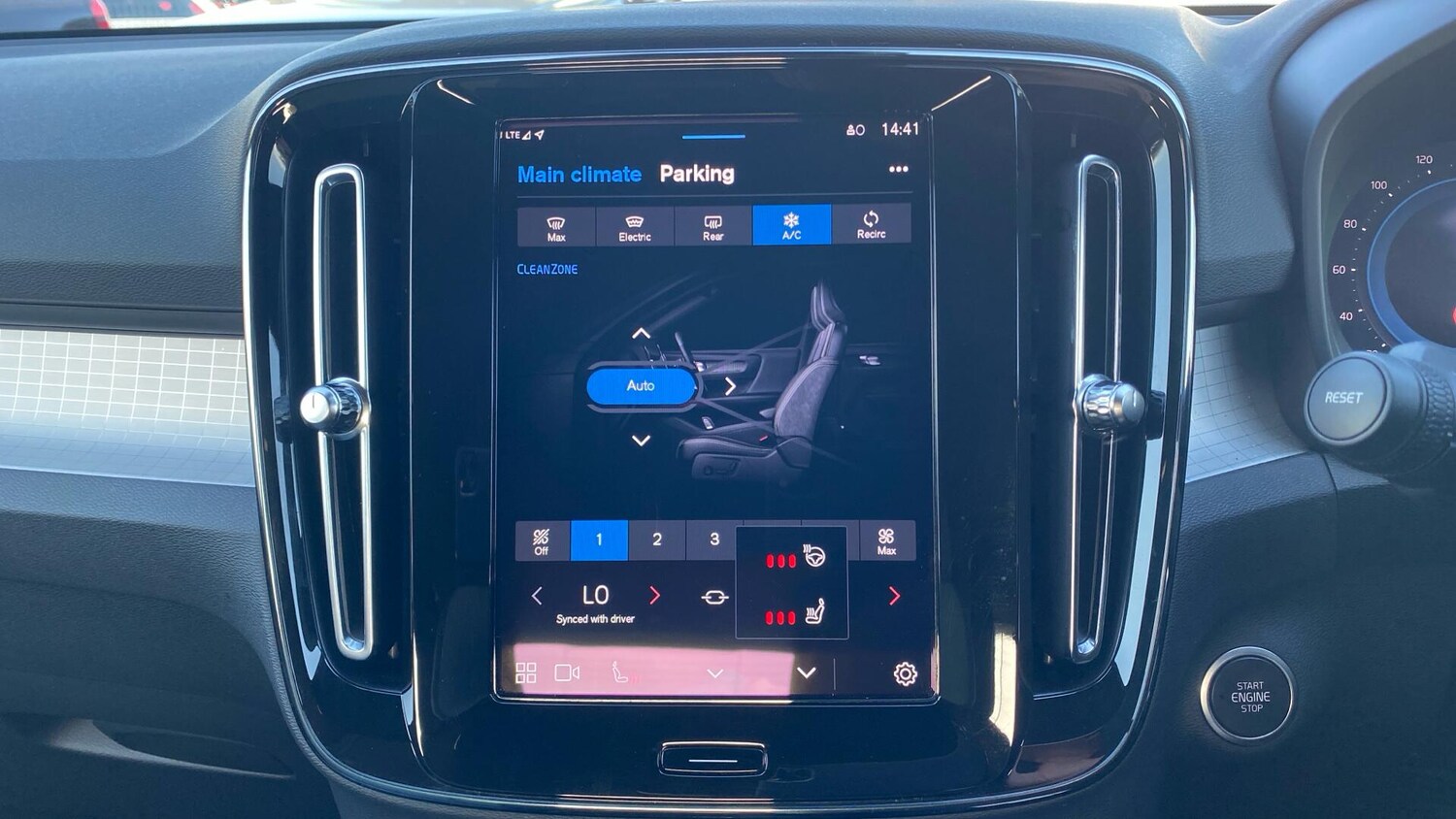 Used Volvo XC40 2023 for sale - 77768928: Photo 16