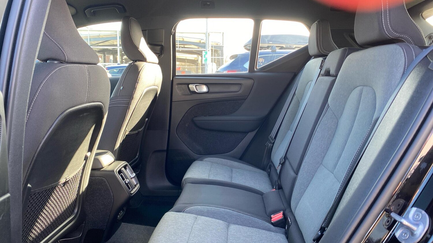 Used Volvo XC40 2023 for sale - 77768928: Photo 32