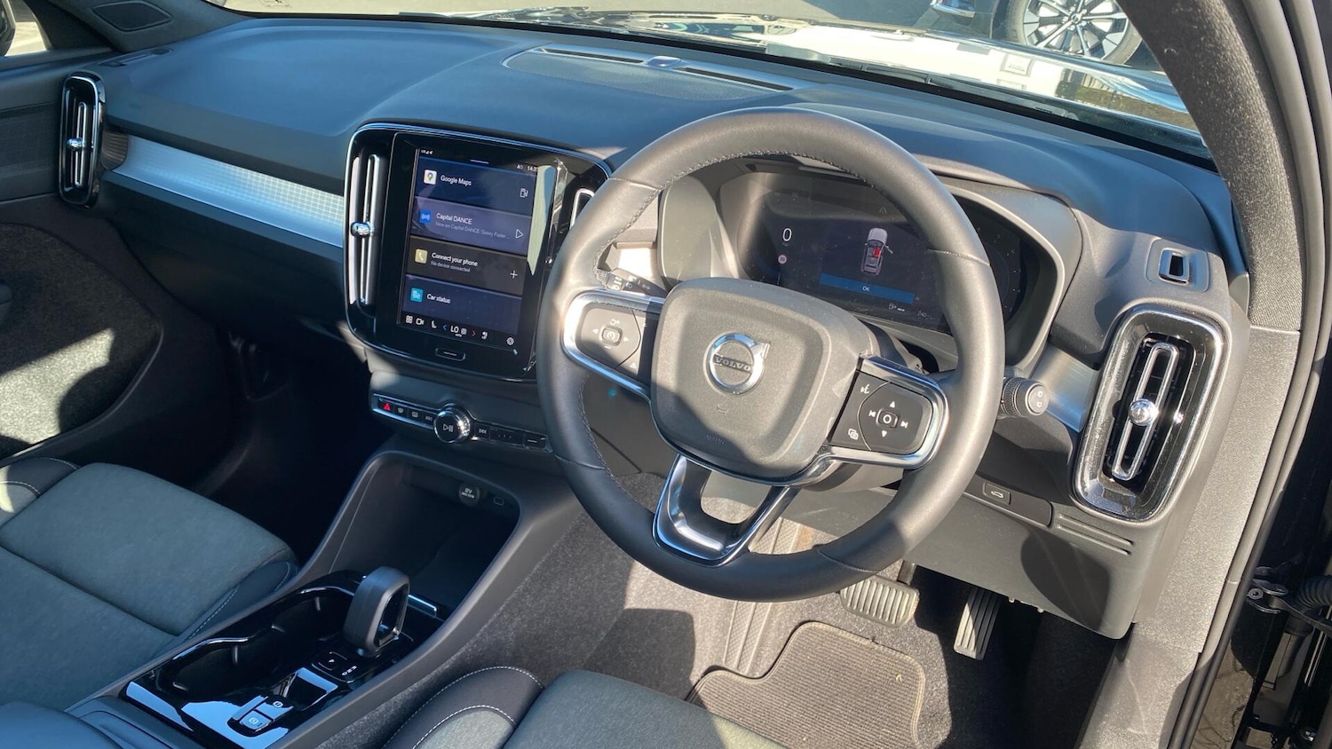 Used Volvo XC40 2023 for sale - 77768928: Photo 4