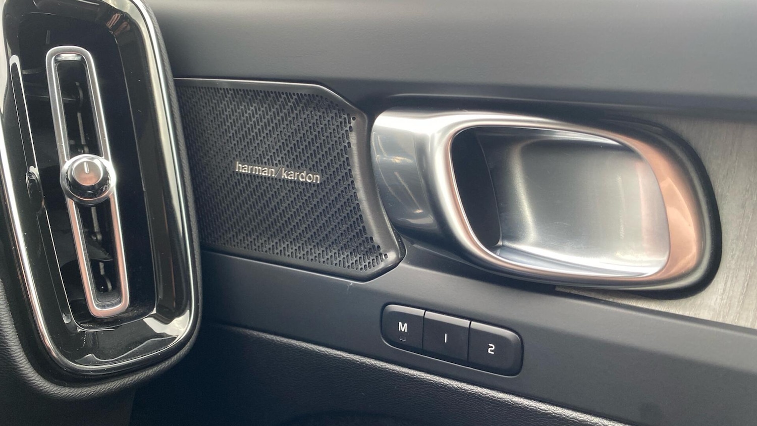 Used Volvo XC40 for sale - 77267108: Photo 15