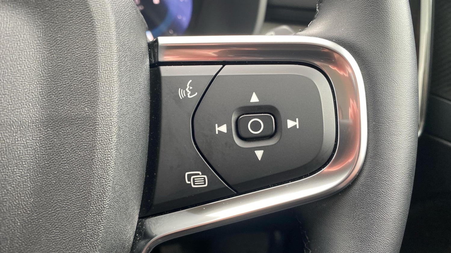 Used Volvo XC40 for sale - 77267108: Photo 18