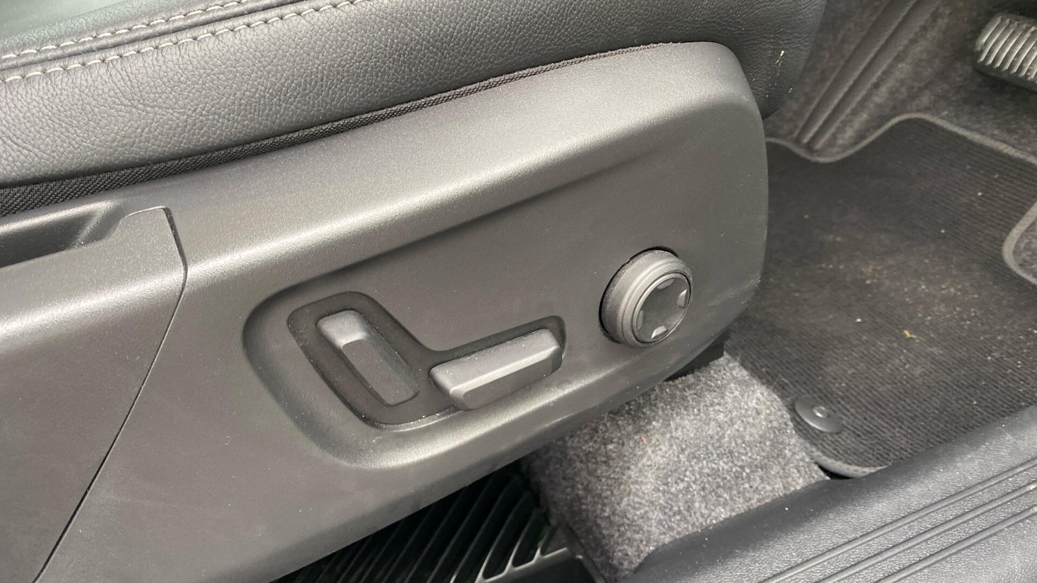 Used Volvo XC40 for sale - 77267108: Photo 21