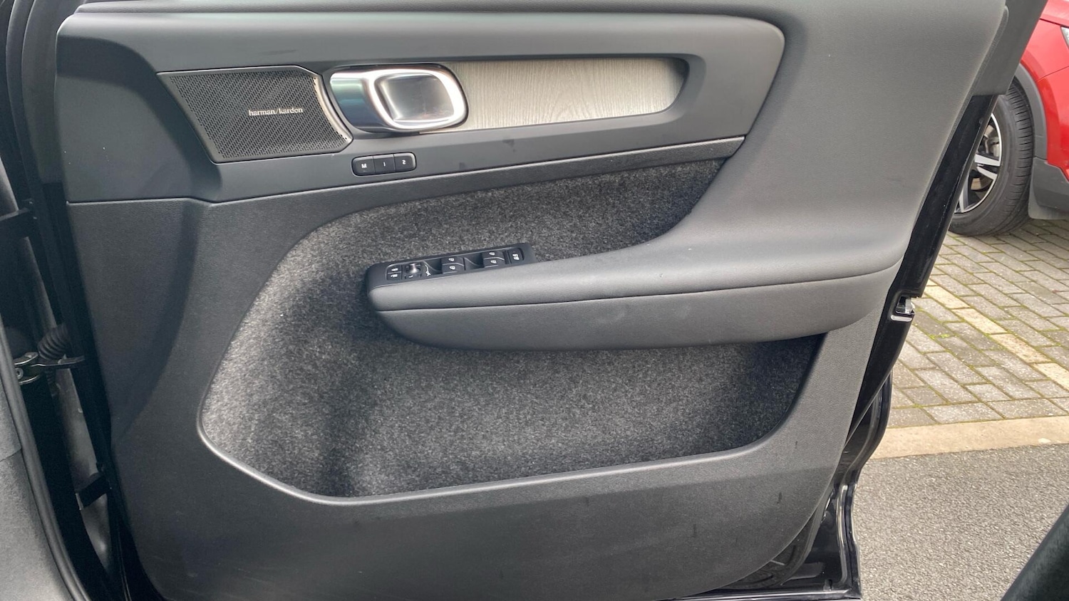 Used Volvo XC40 for sale - 77267108: Photo 23