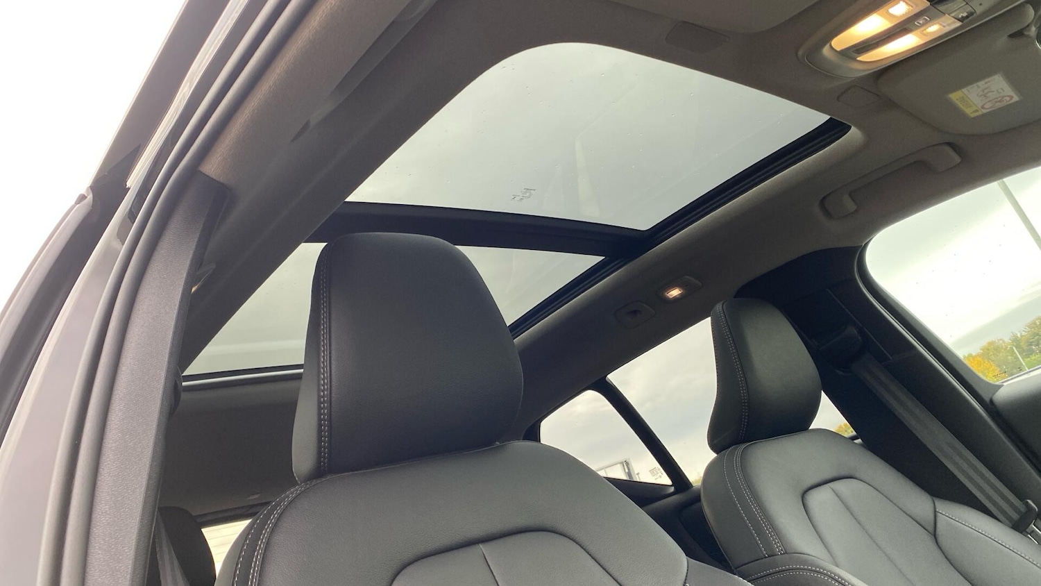 Used Volvo XC40 for sale - 77267108: Photo 39