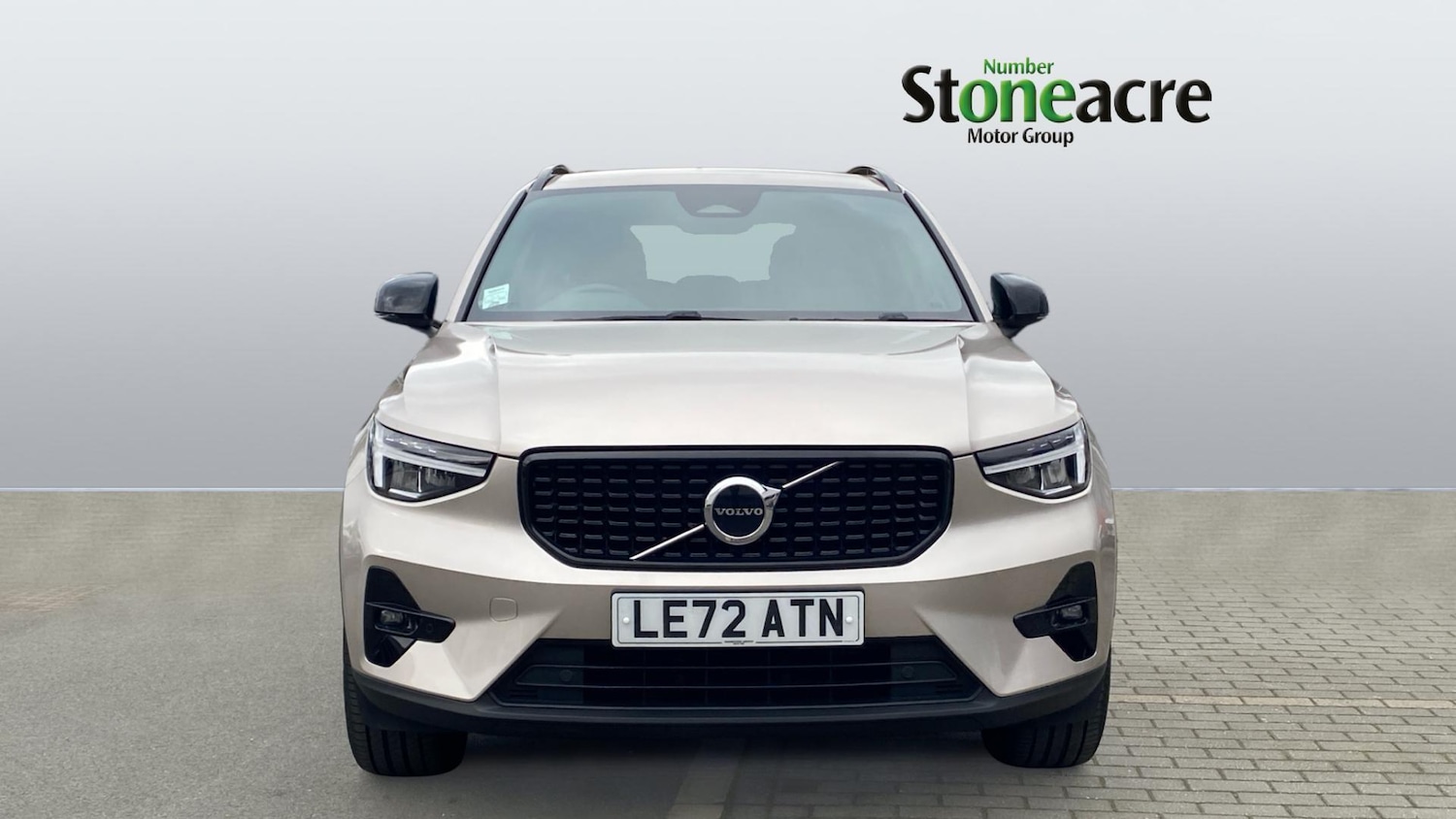 Used Volvo XC40 2022 for sale - 77695939: Photo 2