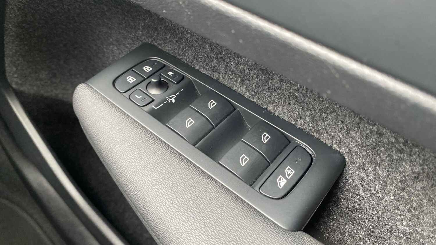 Used Volvo XC40 2022 for sale - 77695939: Photo 20