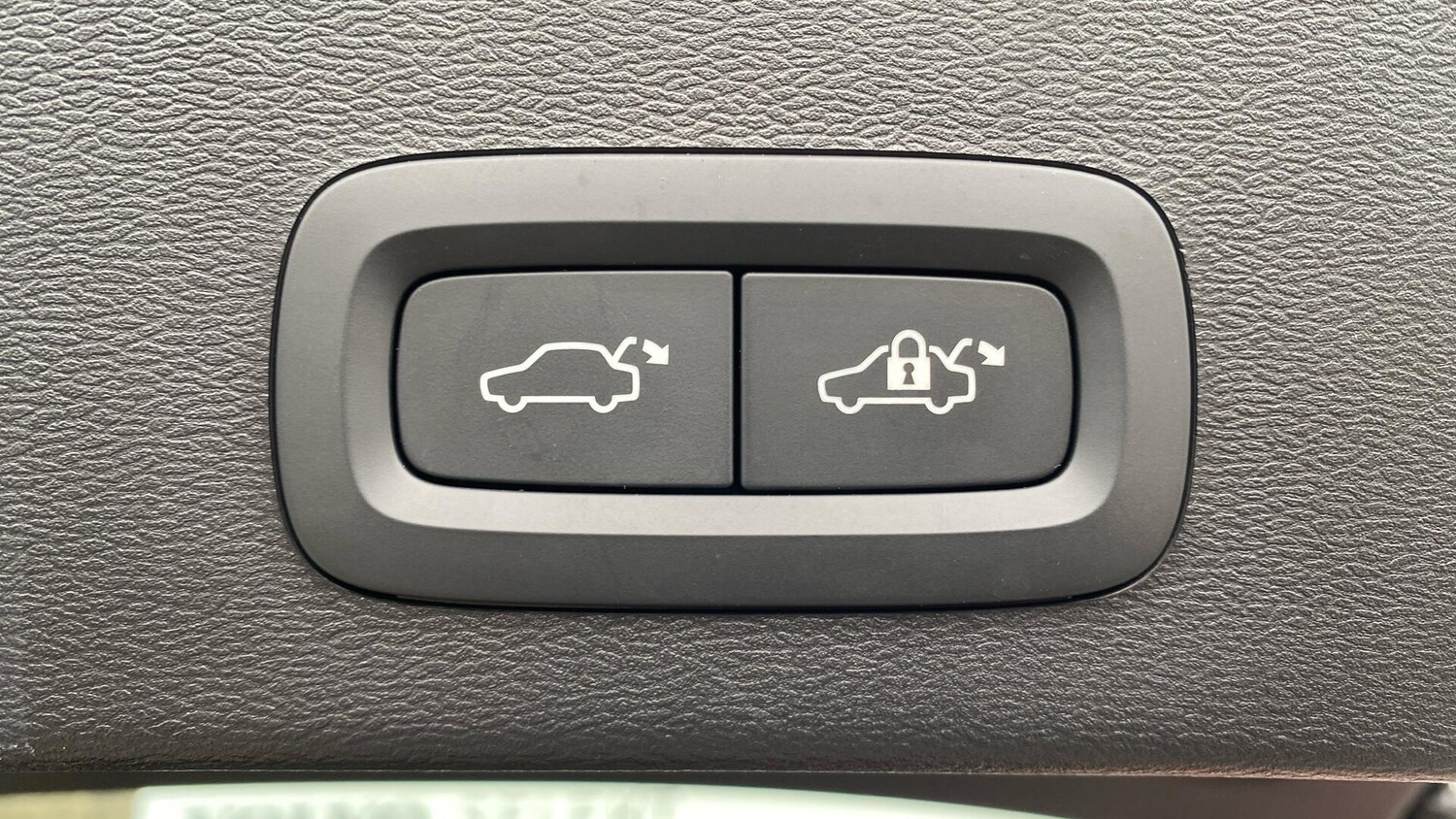 Used Volvo XC40 2022 for sale - 77695939: Photo 23