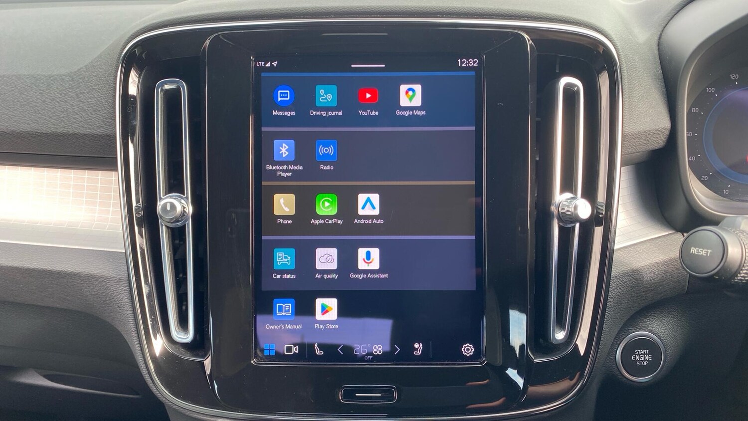 Used Volvo XC40 2022 for sale - 77695939: Photo 29