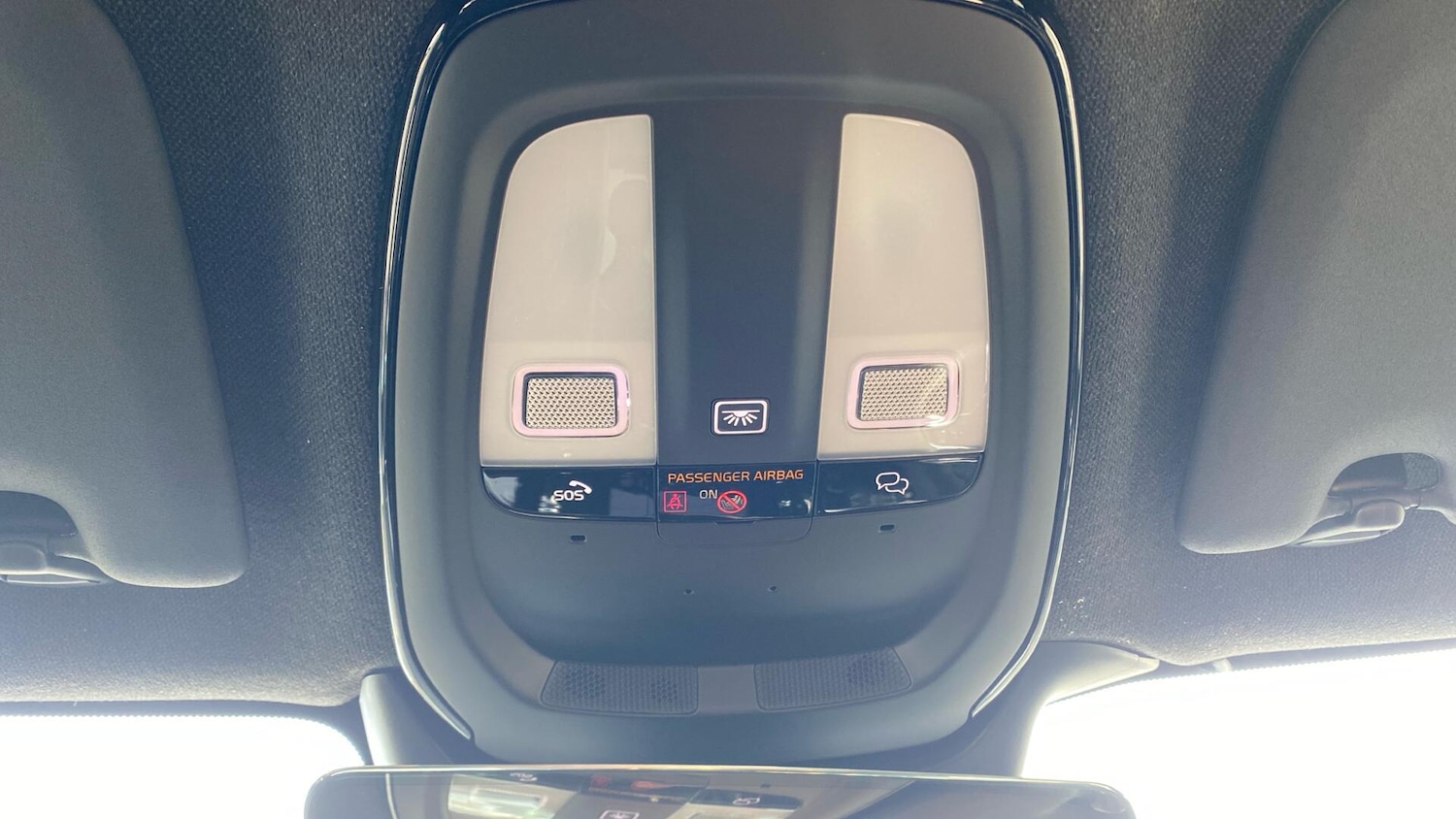 Used Volvo XC40 2025 for sale - 76432575: Photo 28