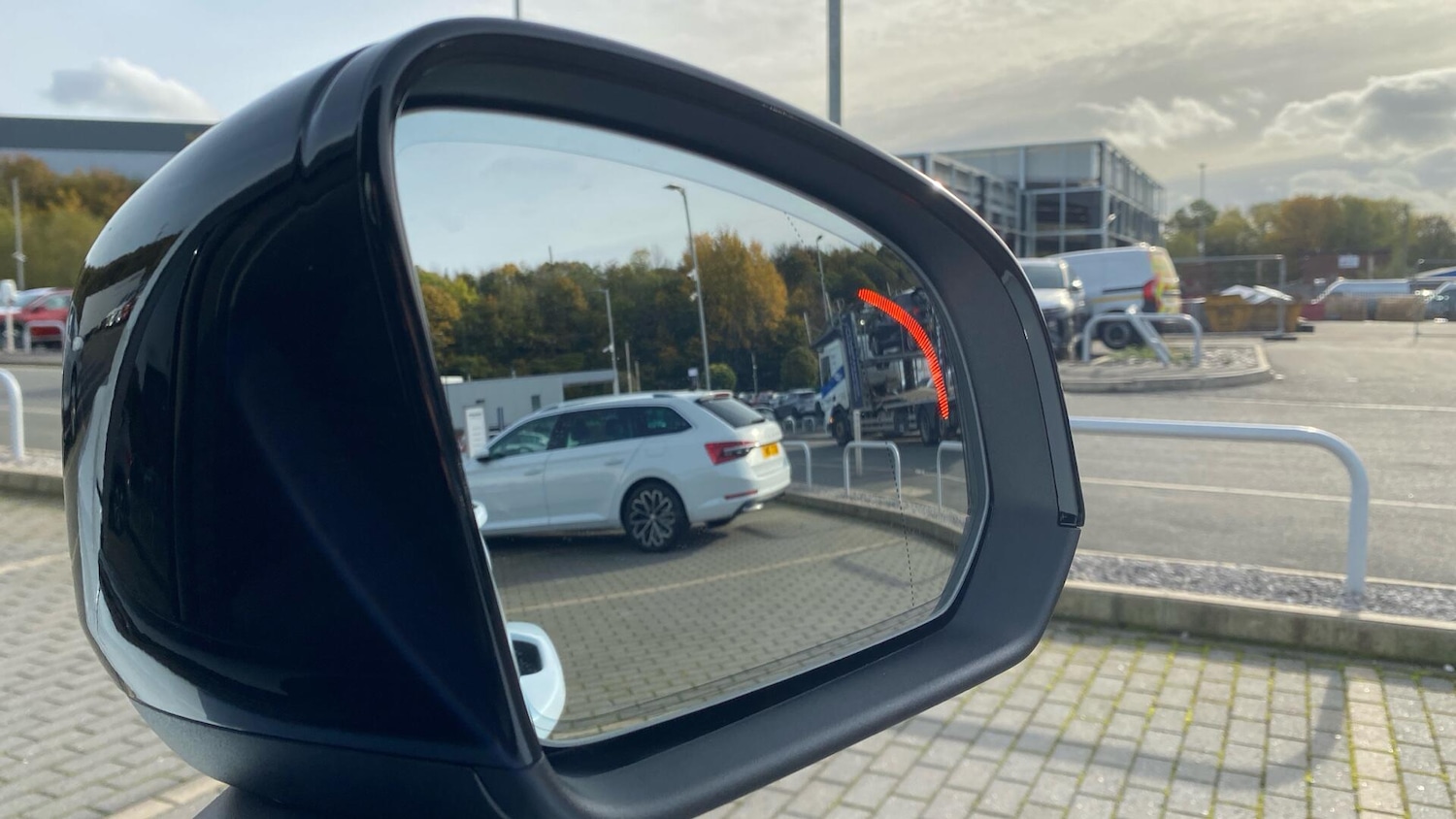 Used Volvo XC40 2025 for sale - 76432575: Photo 32