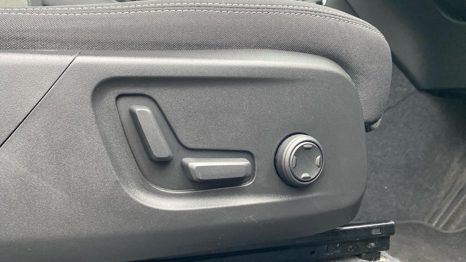 Used Volvo XC40 2023 for sale - 77253950: Photo 22