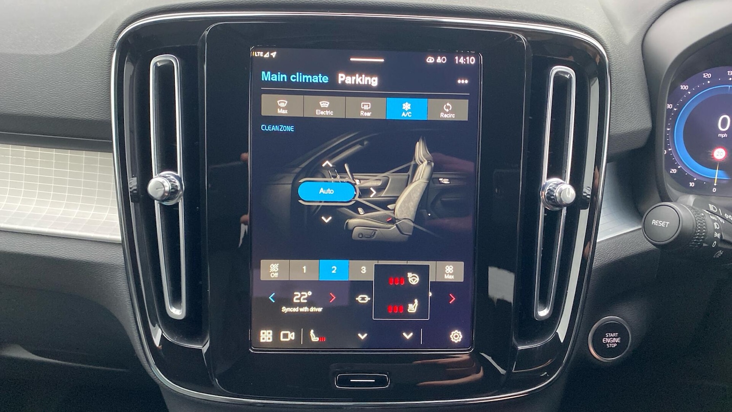 Used Volvo XC40 2023 for sale - 77253950: Photo 29