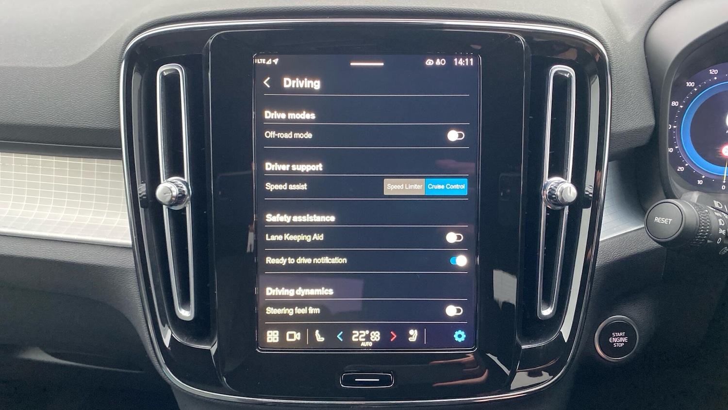 Used Volvo XC40 2023 for sale - 77253950: Photo 31