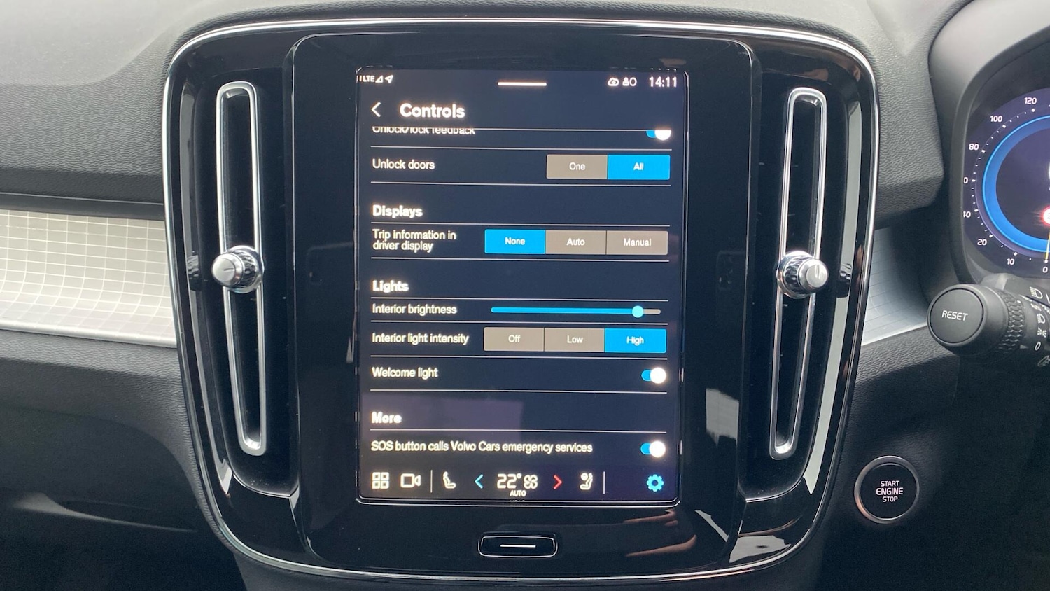 Used Volvo XC40 2023 for sale - 77253950: Photo 35