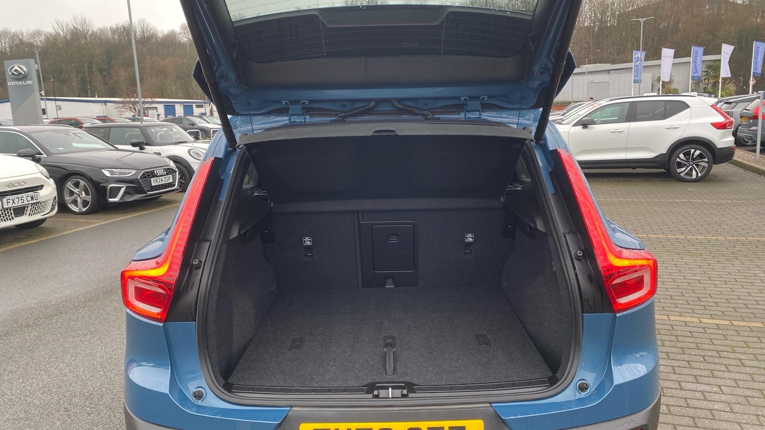 Used Volvo XC40 2023 for sale - 77253950: Photo 37