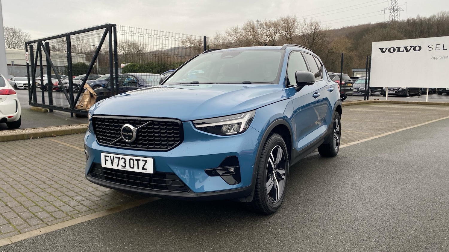 Used Volvo XC40 2023 for sale - 77253950: Photo 4