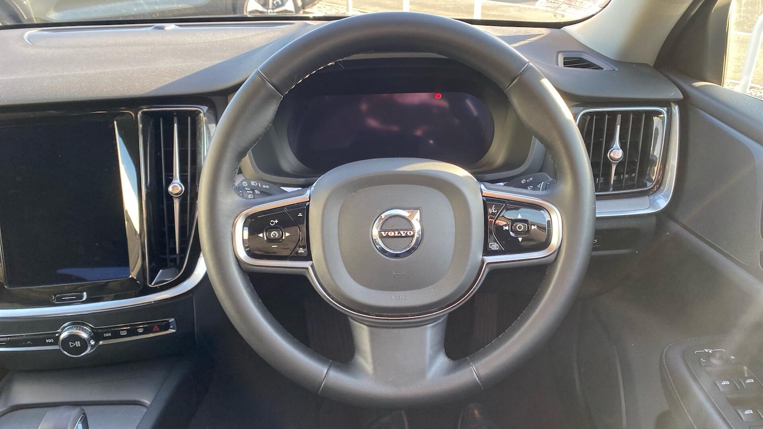 Used Volvo S60 2023 for sale - 76727631: Photo 10