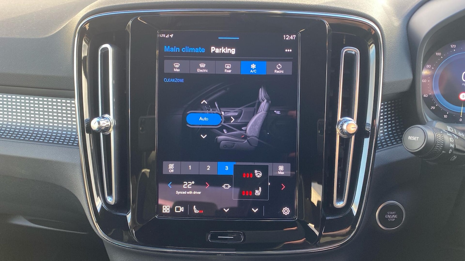 Used Volvo XC40 2022 for sale - 76935888: Photo 15