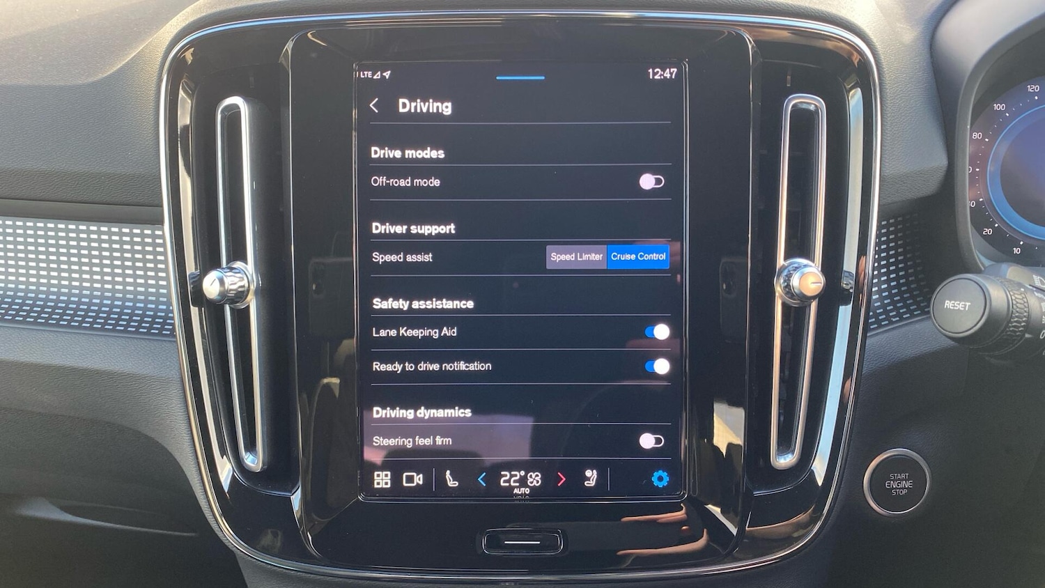 Used Volvo XC40 2022 for sale - 76935888: Photo 16