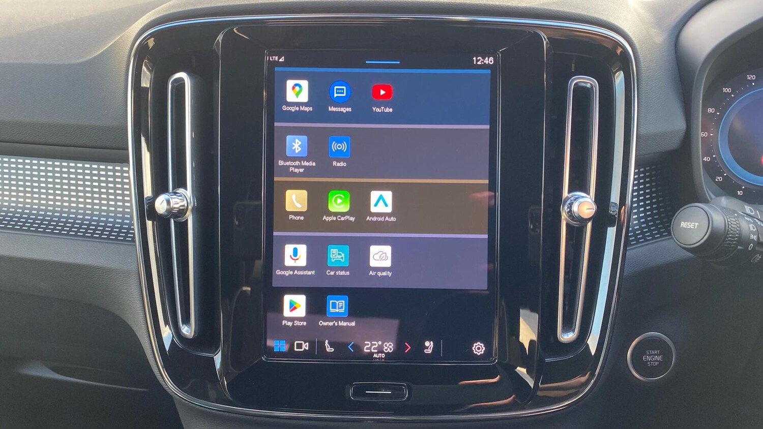 Used Volvo XC40 2022 for sale - 76935888: Photo 17