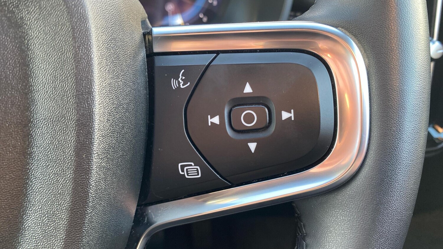 Used Volvo XC40 2022 for sale - 76935888: Photo 22