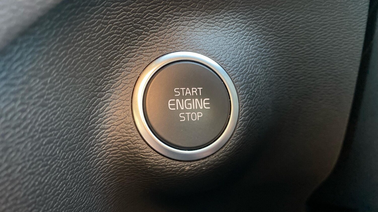 Used Volvo XC40 2022 for sale - 76935888: Photo 27