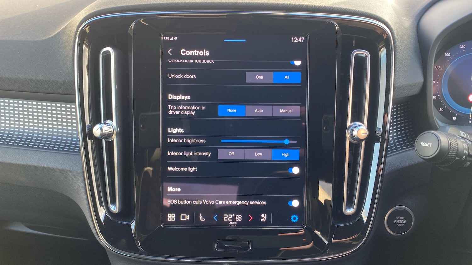 Used Volvo XC40 2022 for sale - 76935888: Photo 31