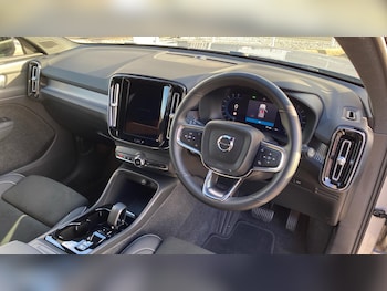 Used Volvo XC40 2022 for sale - 76935888: Photo