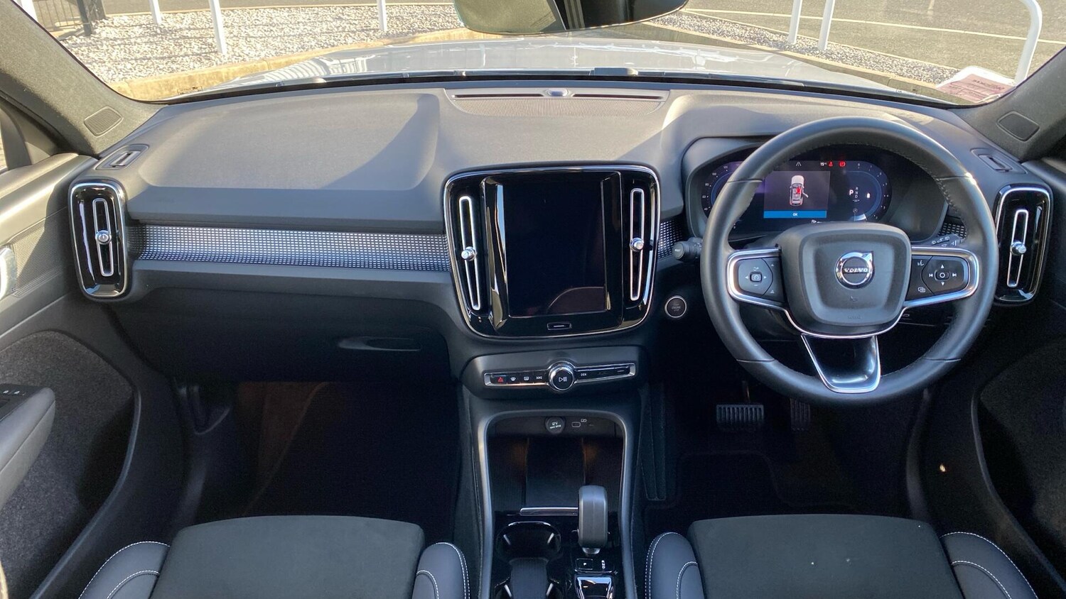 Used Volvo XC40 2022 for sale - 76935888: Photo 5