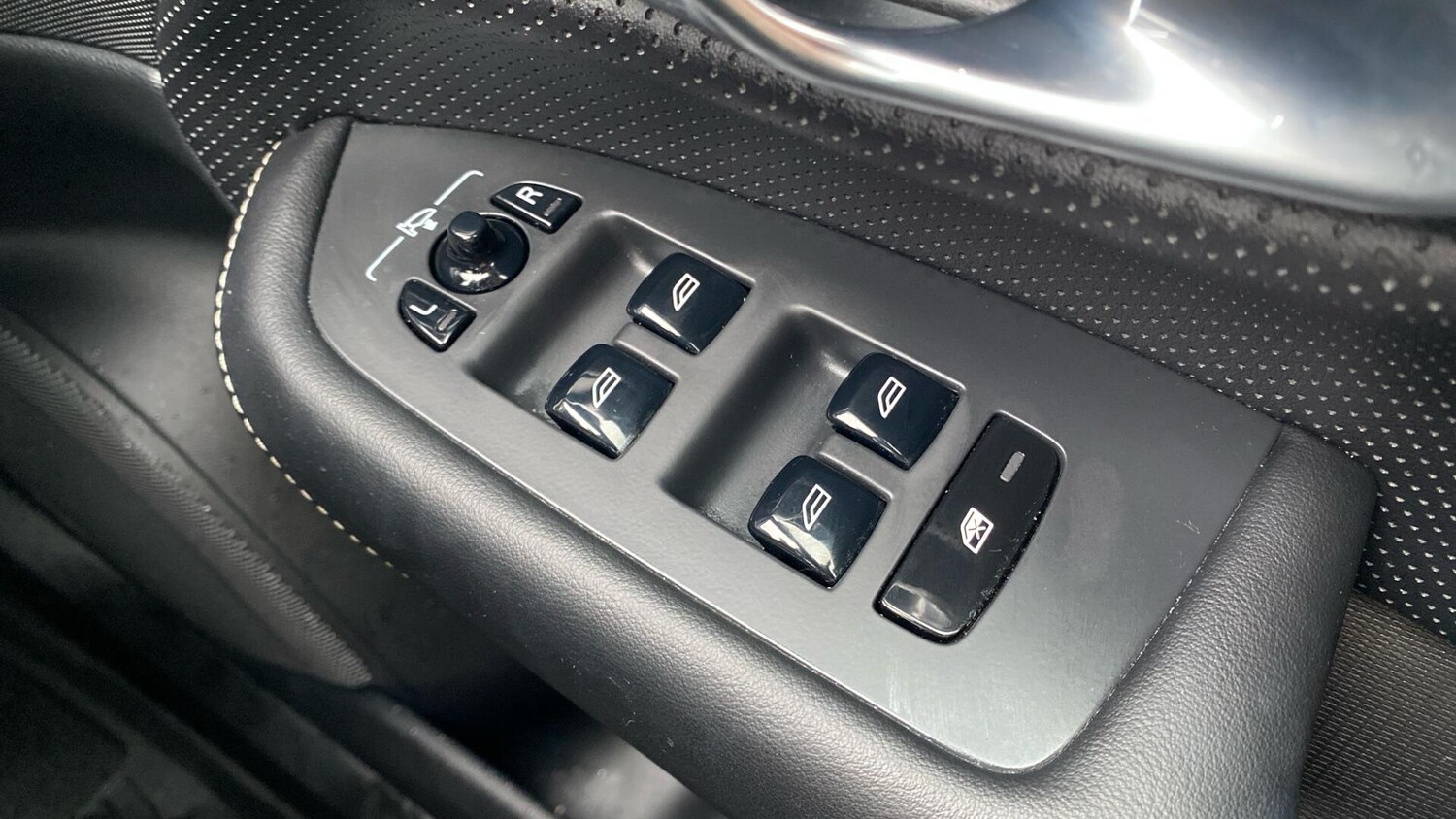 Used Volvo XC90 for sale - 77892284: Photo 19