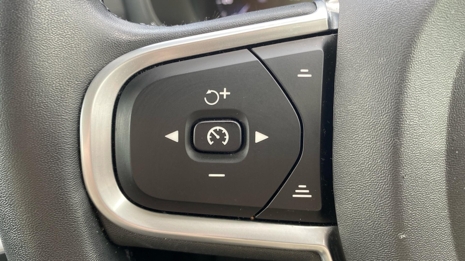 Used Volvo V60 2022 for sale - 78086236: Photo 21