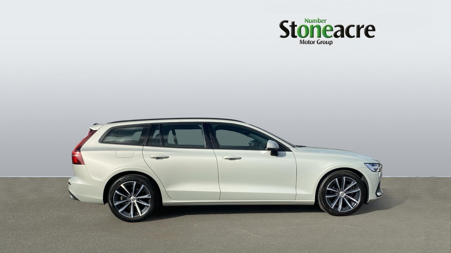 Used Volvo V60 2022 for sale - 78086236: Photo 3