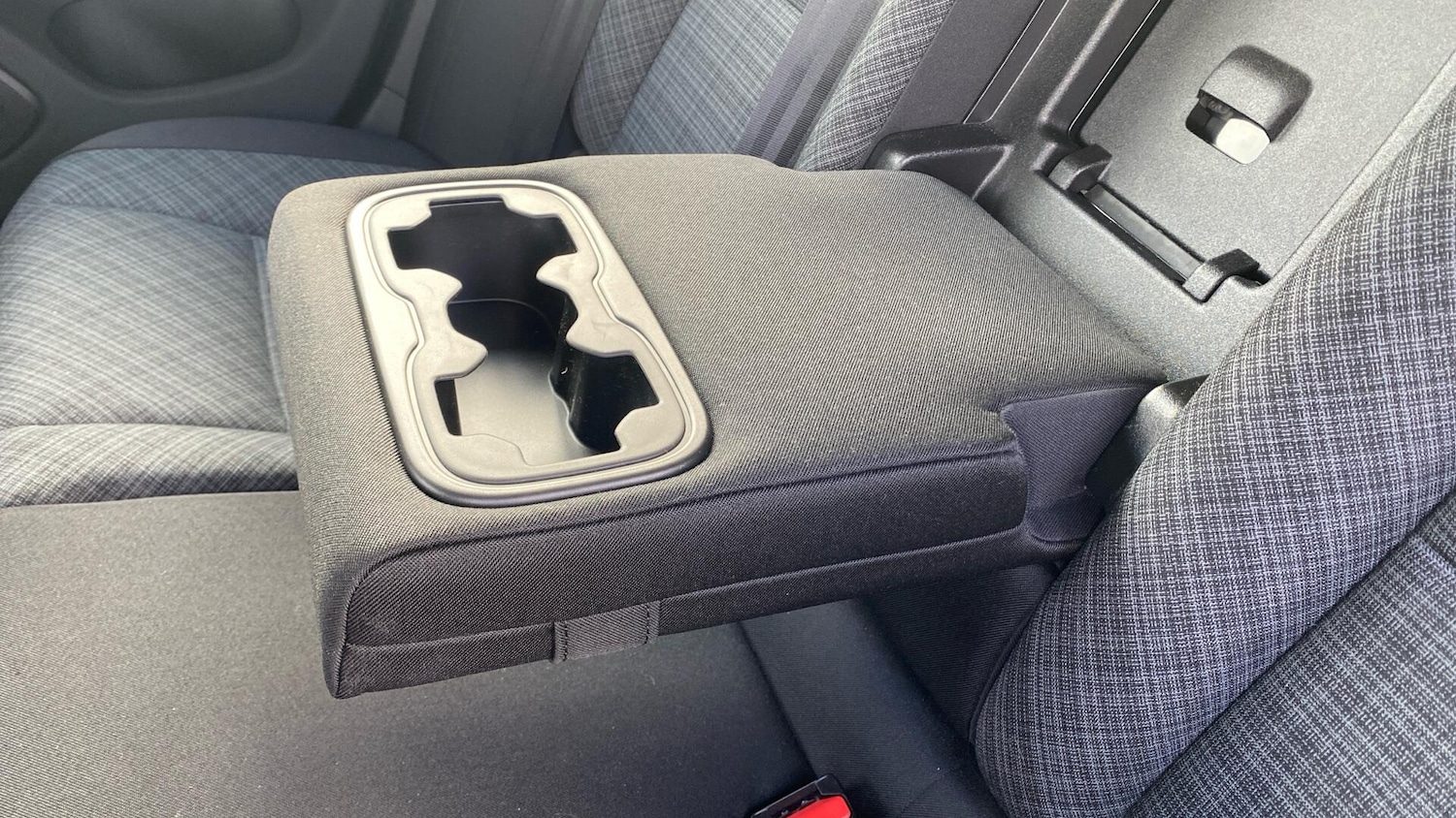 Used Volvo V60 2022 for sale - 78086236: Photo 31