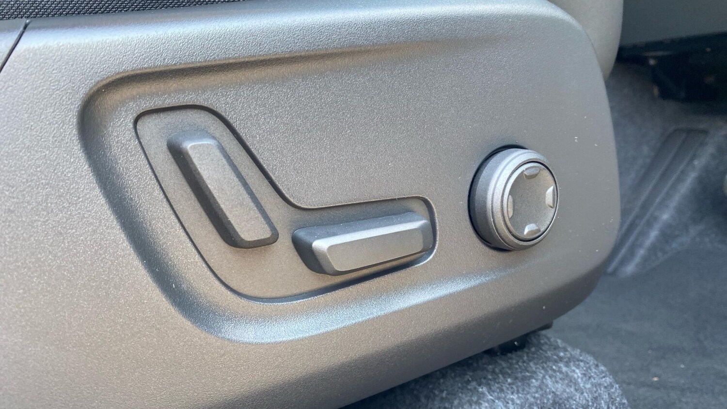 Used Volvo XC40 2026 for sale - 77898507: Photo 30