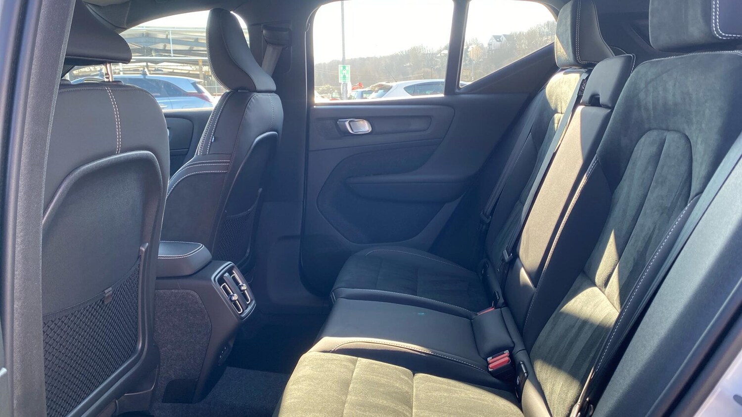 Used Volvo XC40 2026 for sale - 77898507: Photo 33