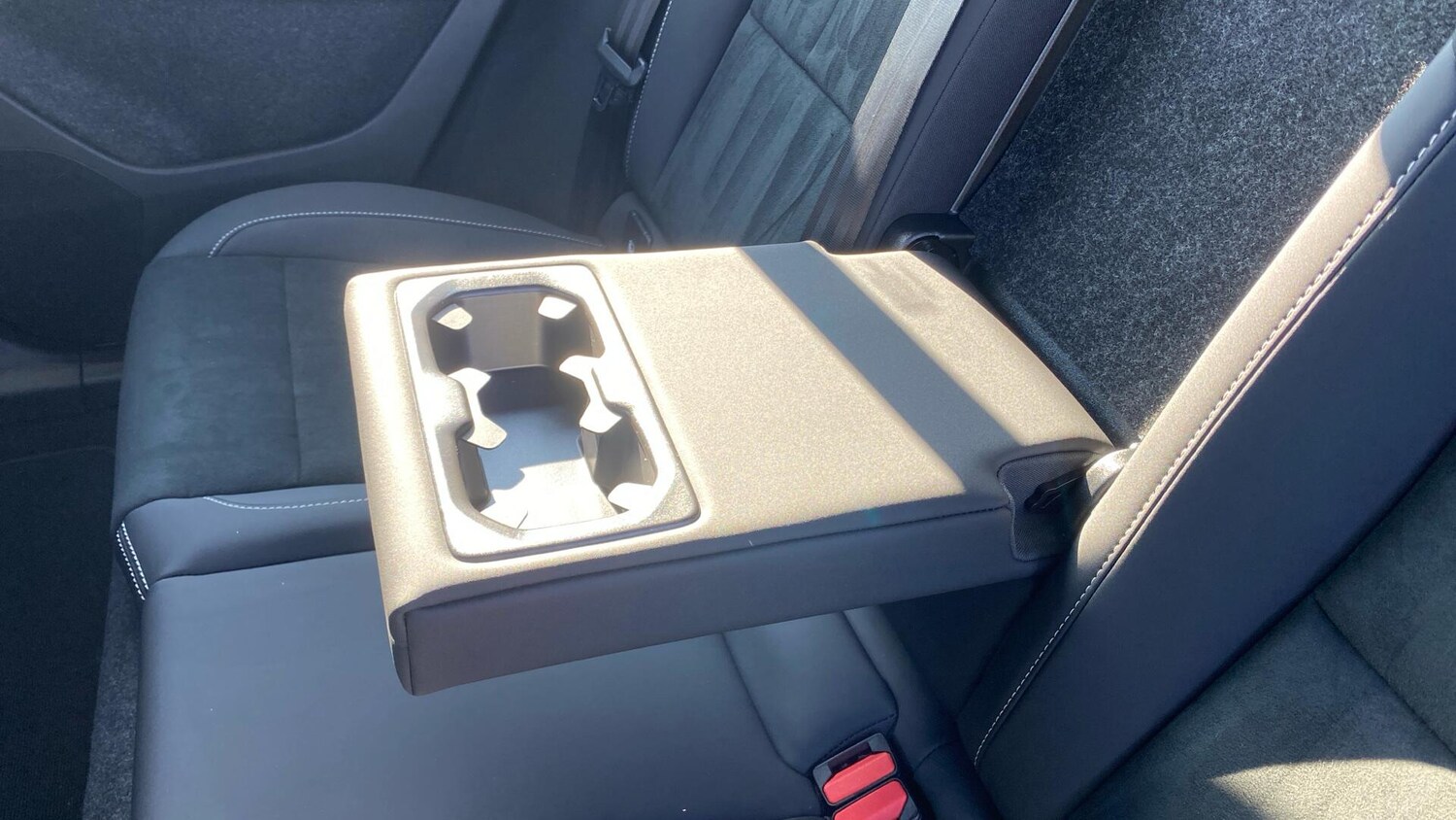 Used Volvo XC40 2026 for sale - 77898507: Photo 34