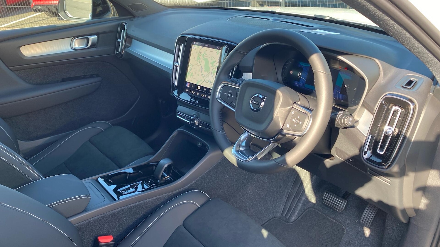 Used Volvo XC40 2026 for sale - 77898507: Photo 4